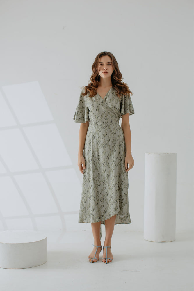 
            
                Load image into Gallery viewer, Alexis Belle Dress
            
        