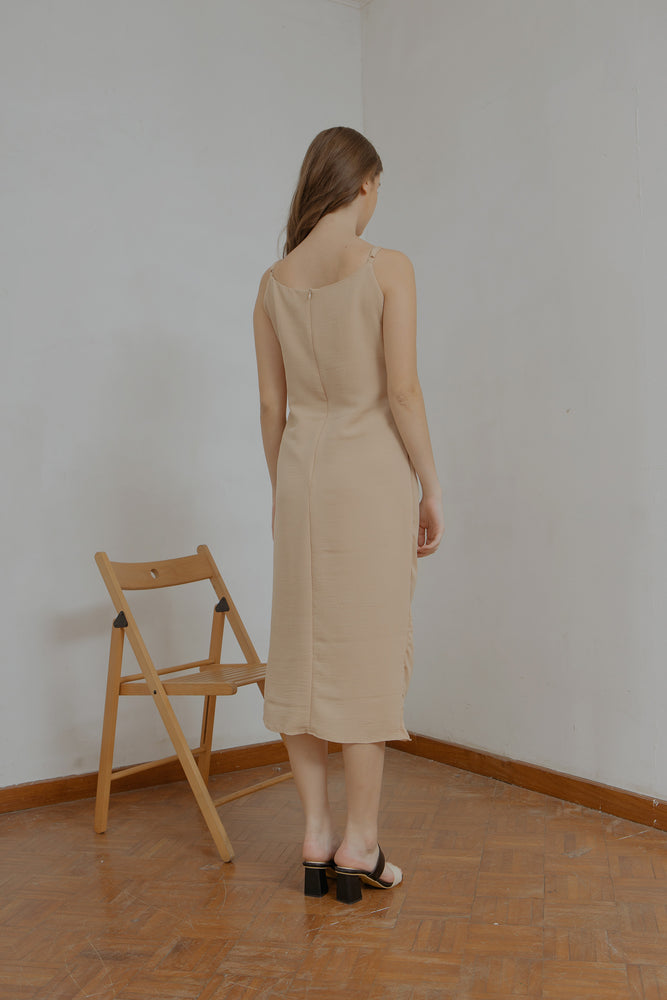 
            
                Load image into Gallery viewer, Isla Dress
            
        