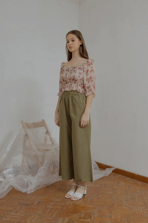 
            
                Load image into Gallery viewer, Fleury Smock Top in Pink
            
        