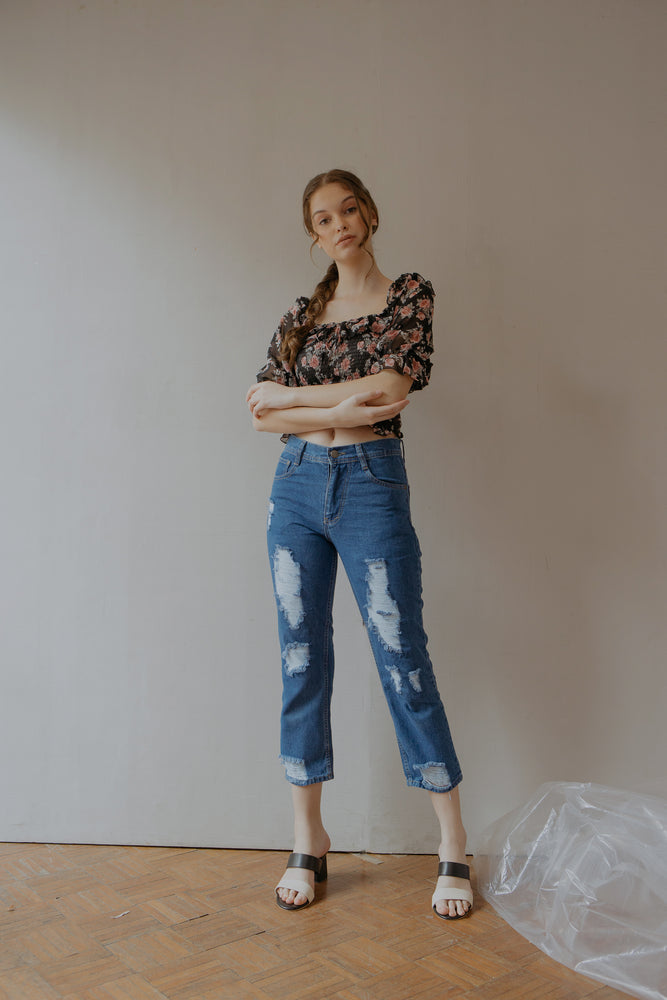 
            
                Load image into Gallery viewer, Sora Ripped Dark Blue Jeans
            
        