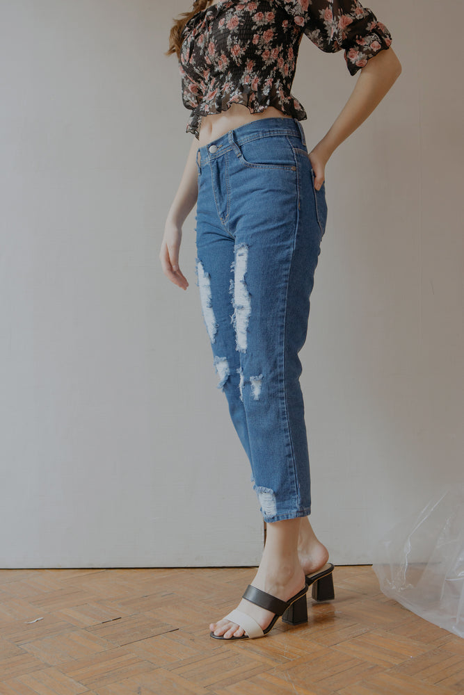 
            
                Load image into Gallery viewer, Sora Ripped Dark Blue Jeans
            
        