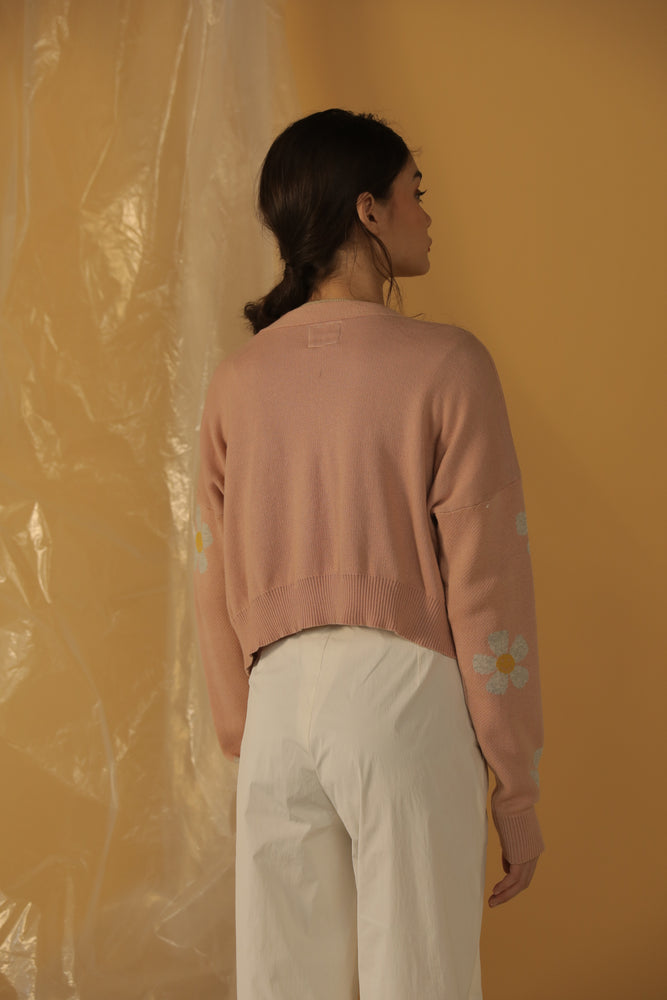 
            
                Load image into Gallery viewer, Daisyium Crop Cardi in Pink
            
        